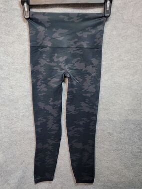 SPANX Leggings Size Large
